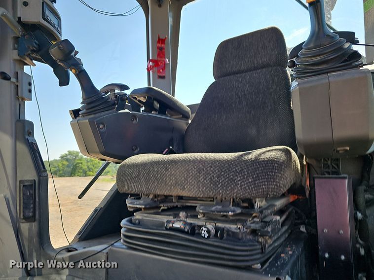 image for item EJ5667 2011 Caterpillar  140M2 motor grader