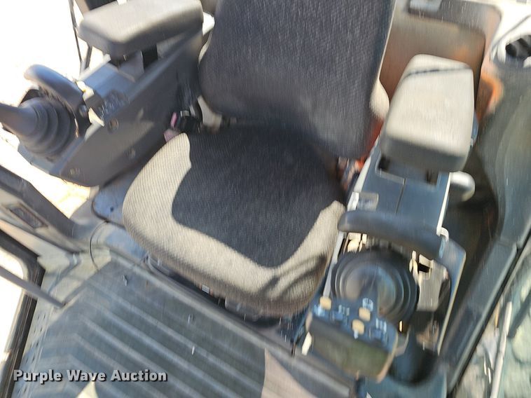 image for item EJ5667 2011 Caterpillar  140M2 motor grader