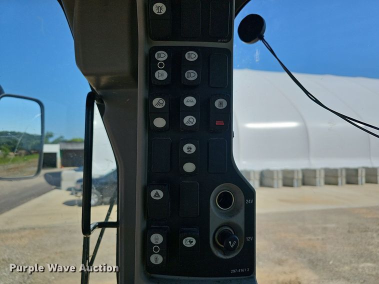 image for item EJ5667 2011 Caterpillar  140M2 motor grader