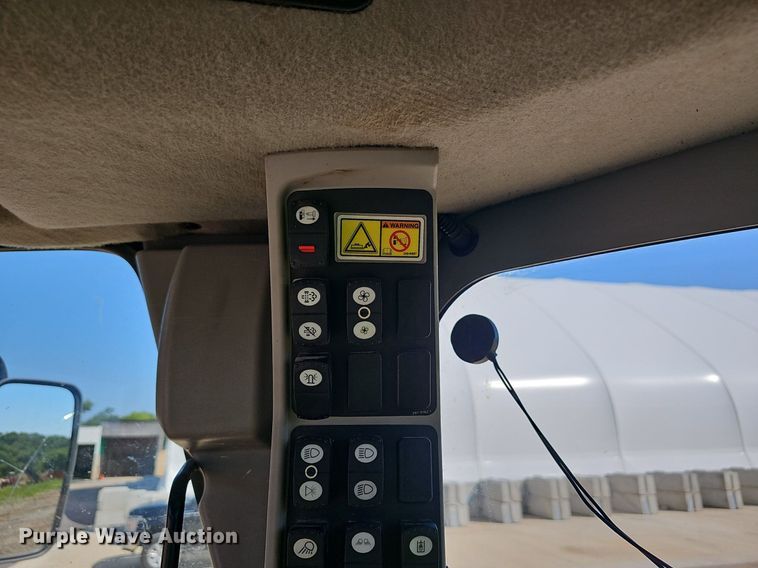 image for item EJ5667 2011 Caterpillar  140M2 motor grader