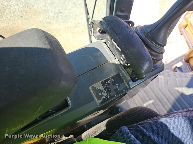 image for item EJ5667 2011 Caterpillar  140M2 motor grader