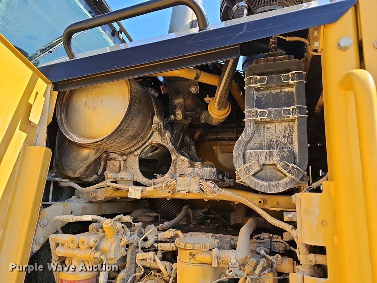 image for item EJ5667 2011 Caterpillar  140M2 motor grader