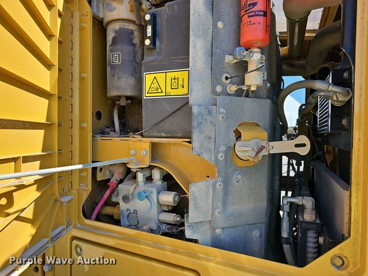 image for item EJ5667 2011 Caterpillar  140M2 motor grader