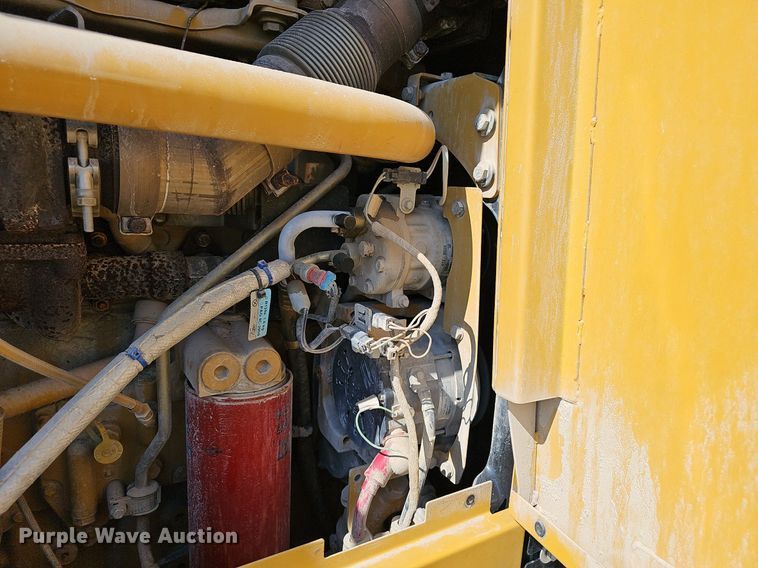 image for item EJ5667 2011 Caterpillar  140M2 motor grader