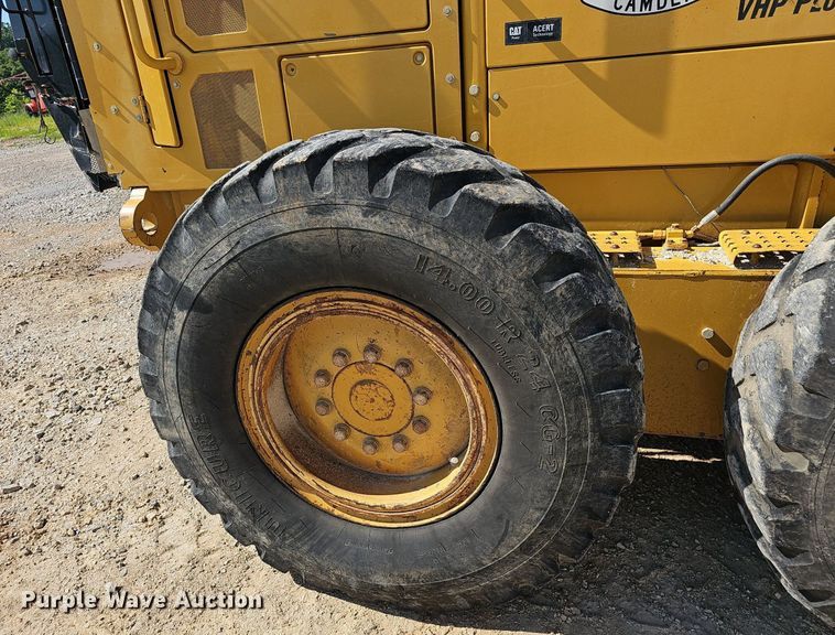 image for item EJ5667 2011 Caterpillar  140M2 motor grader