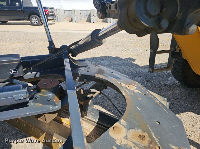 image for item EJ5668 2012 John Deere  770G motor grader