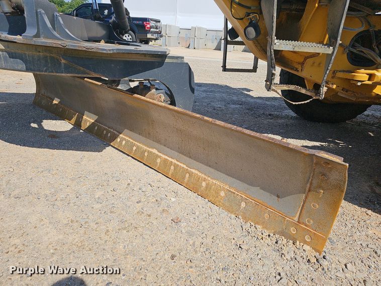 image for item EJ5668 2012 John Deere  770G motor grader