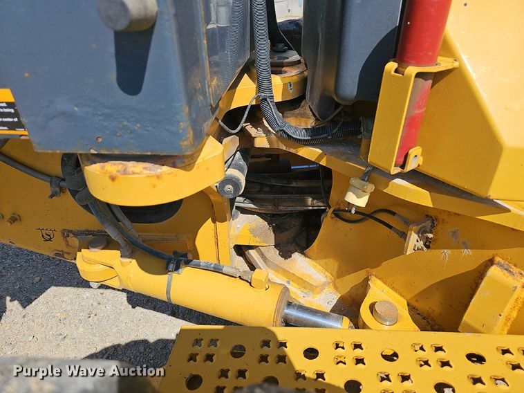 image for item EJ5668 2012 John Deere  770G motor grader