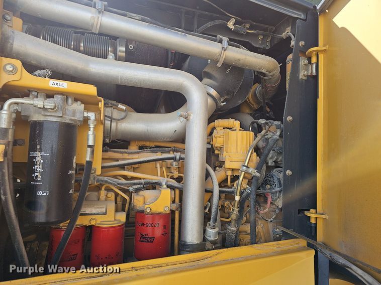 image for item EJ5668 2012 John Deere  770G motor grader