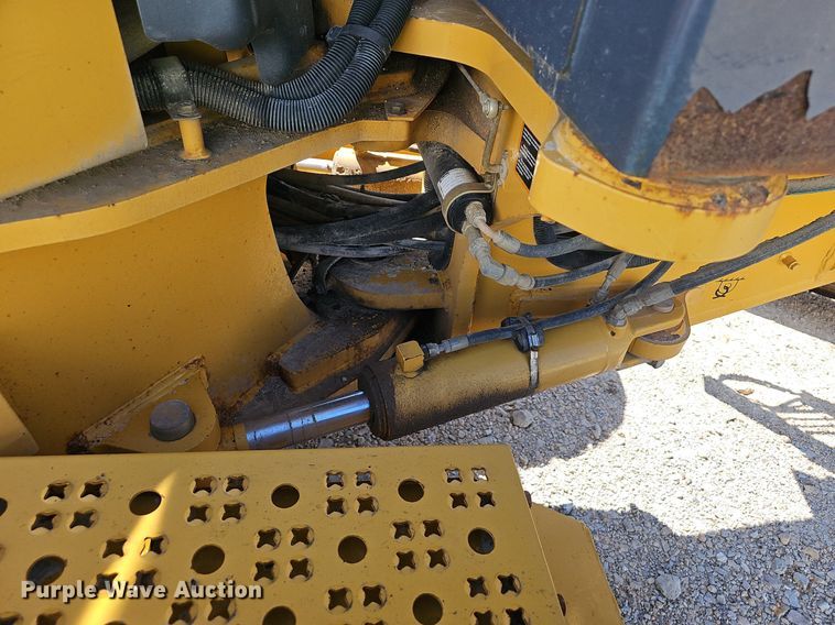 image for item EJ5668 2012 John Deere  770G motor grader