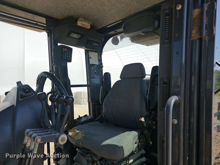 image for item EJ5668 2012 John Deere  770G motor grader