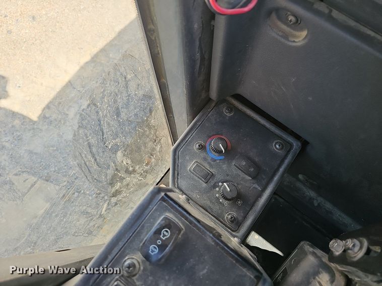 image for item EJ5668 2012 John Deere  770G motor grader