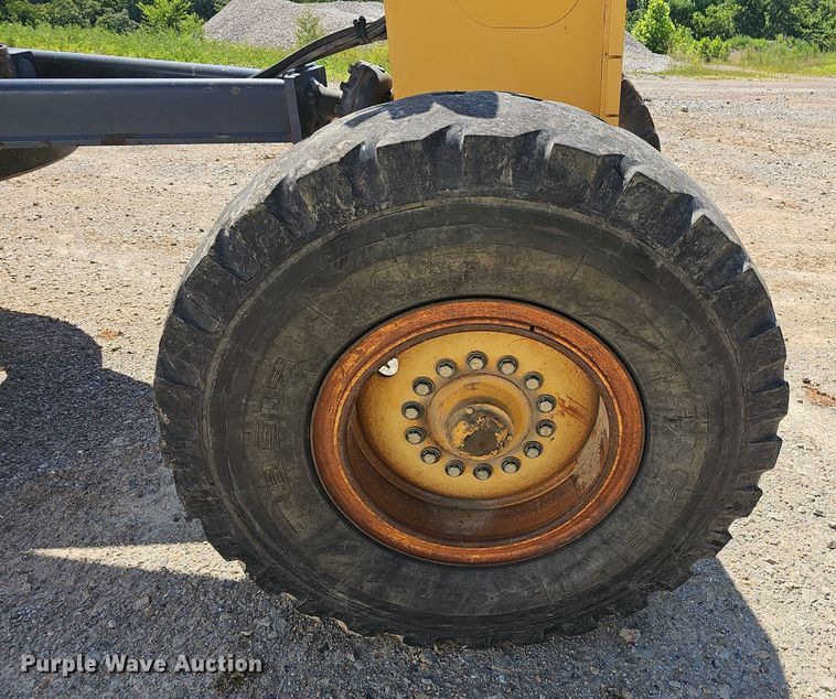 image for item EJ5668 2012 John Deere  770G motor grader