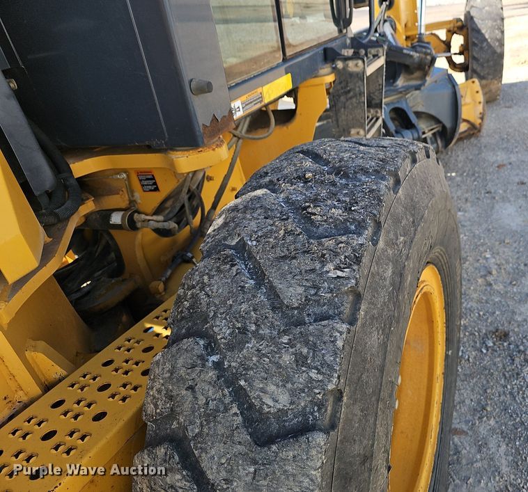 image for item EJ5668 2012 John Deere  770G motor grader