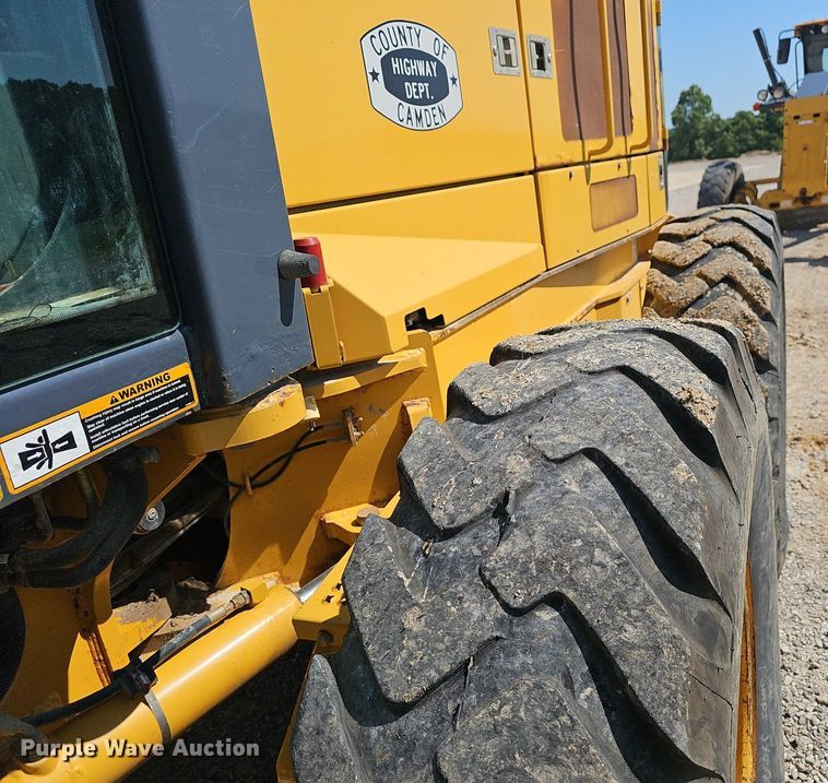 image for item EJ5668 2012 John Deere  770G motor grader