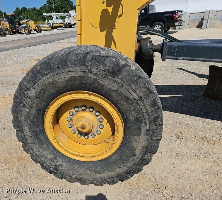 image for item EJ5668 2012 John Deere  770G motor grader