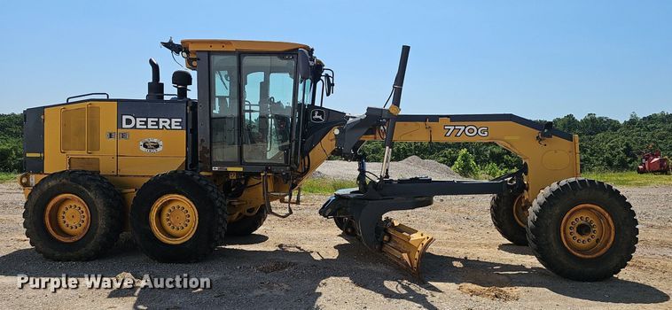 image for item EJ5669 2010 John Deere  770G motor grader