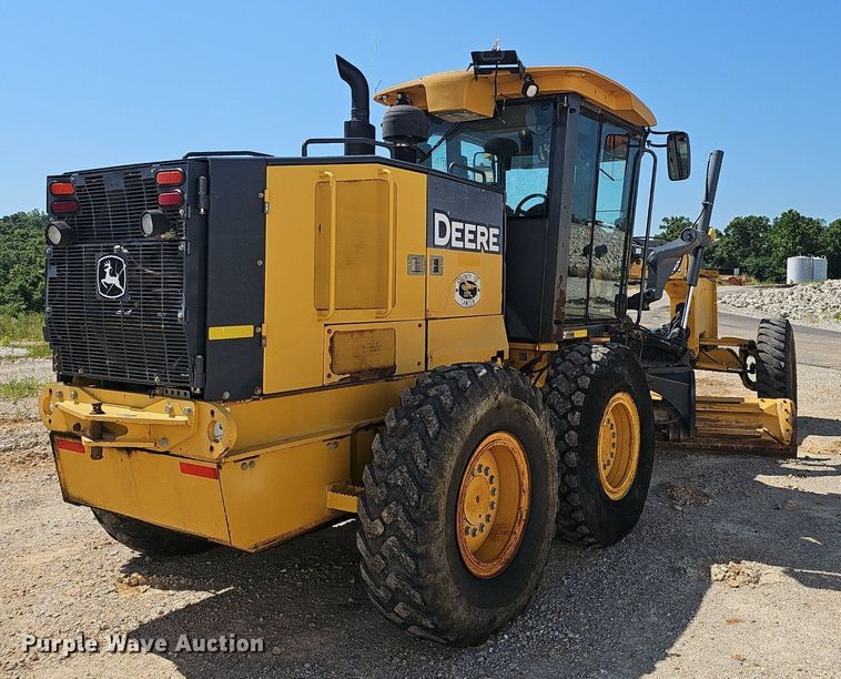 image for item EJ5669 2010 John Deere  770G motor grader