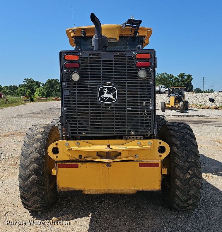 image for item EJ5669 2010 John Deere  770G motor grader