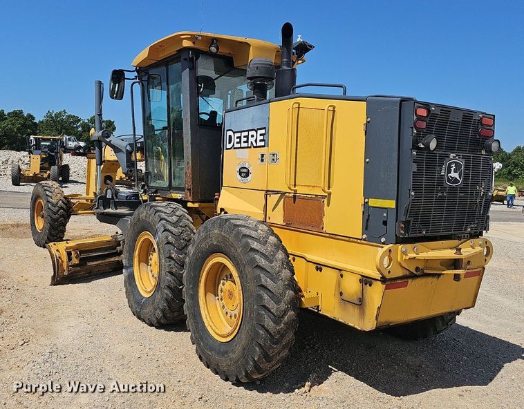 image for item EJ5669 2010 John Deere  770G motor grader