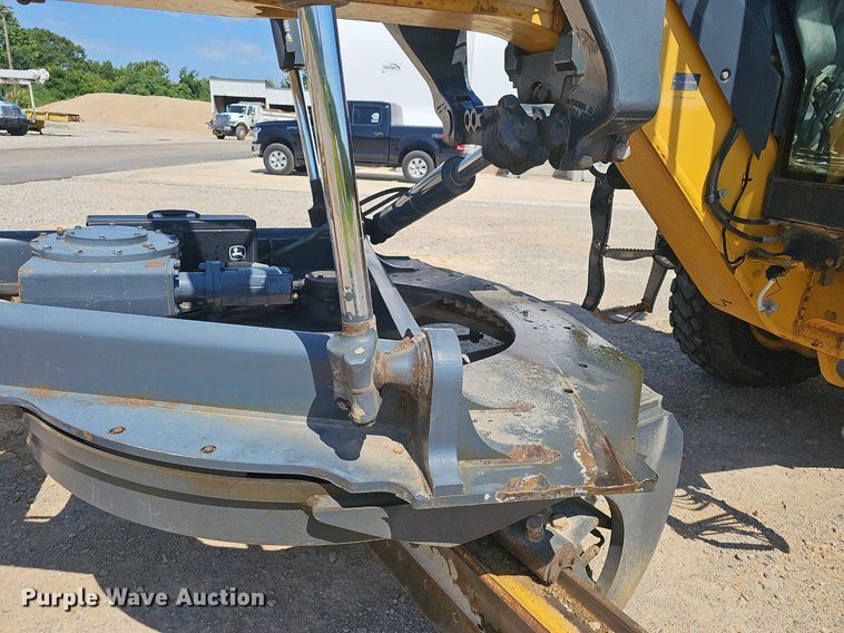 image for item EJ5669 2010 John Deere  770G motor grader