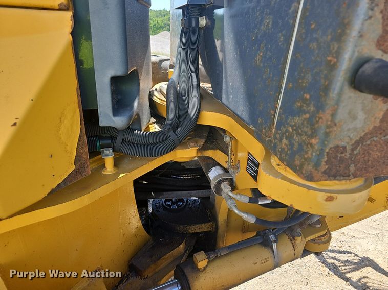 image for item EJ5669 2010 John Deere  770G motor grader