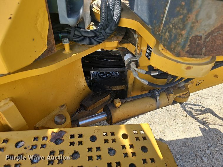 image for item EJ5669 2010 John Deere  770G motor grader