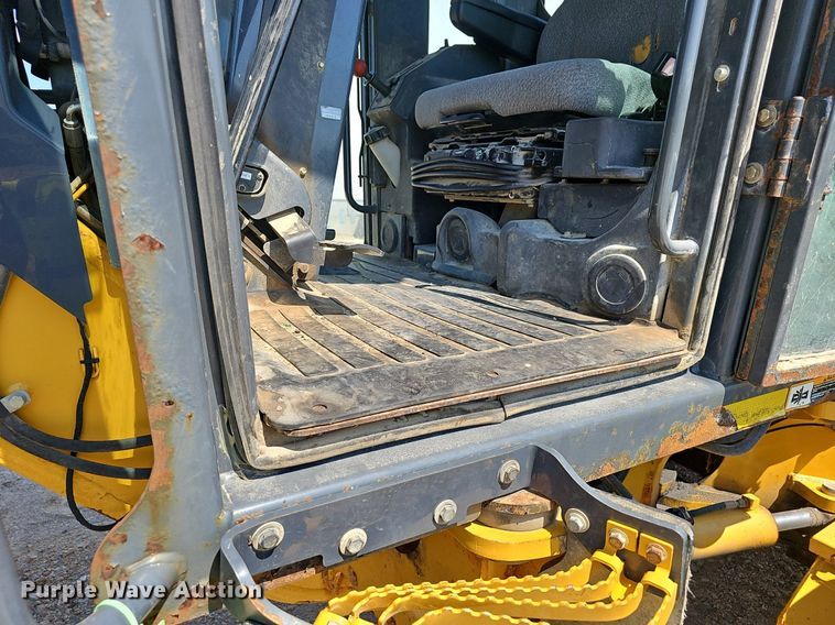 image for item EJ5669 2010 John Deere  770G motor grader