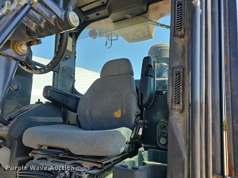 image for item EJ5669 2010 John Deere  770G motor grader