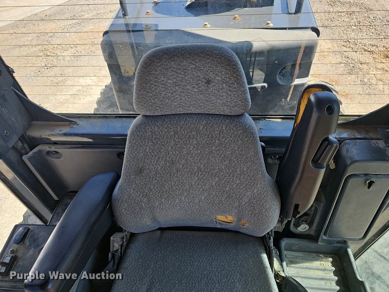 image for item EJ5669 2010 John Deere  770G motor grader