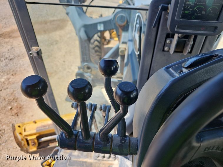 image for item EJ5669 2010 John Deere  770G motor grader