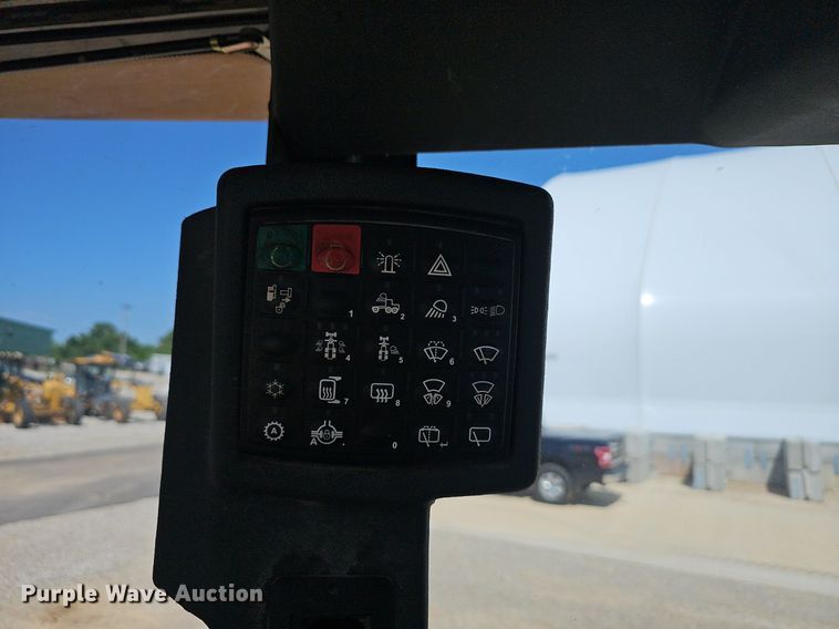 image for item EJ5669 2010 John Deere  770G motor grader