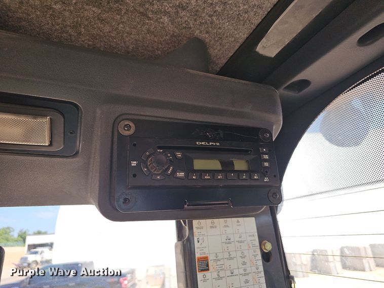 image for item EJ5669 2010 John Deere  770G motor grader