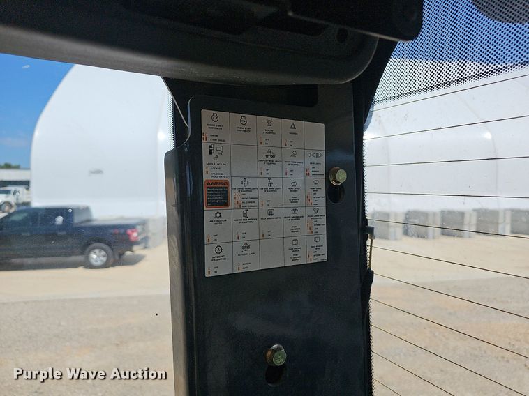 image for item EJ5669 2010 John Deere  770G motor grader