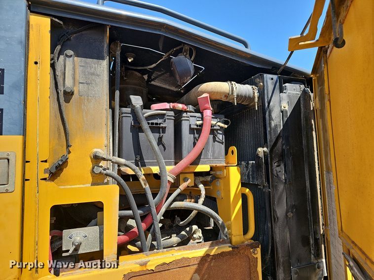 image for item EJ5669 2010 John Deere  770G motor grader