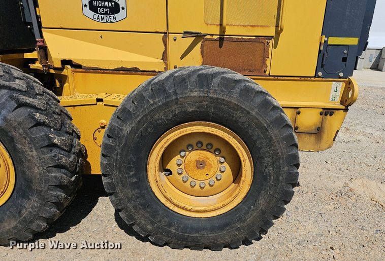 image for item EJ5669 2010 John Deere  770G motor grader