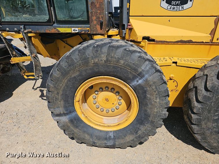 image for item EJ5669 2010 John Deere  770G motor grader