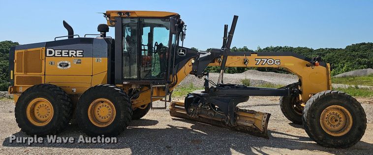 image for item EJ5670 2014 John Deere  770G motor grader