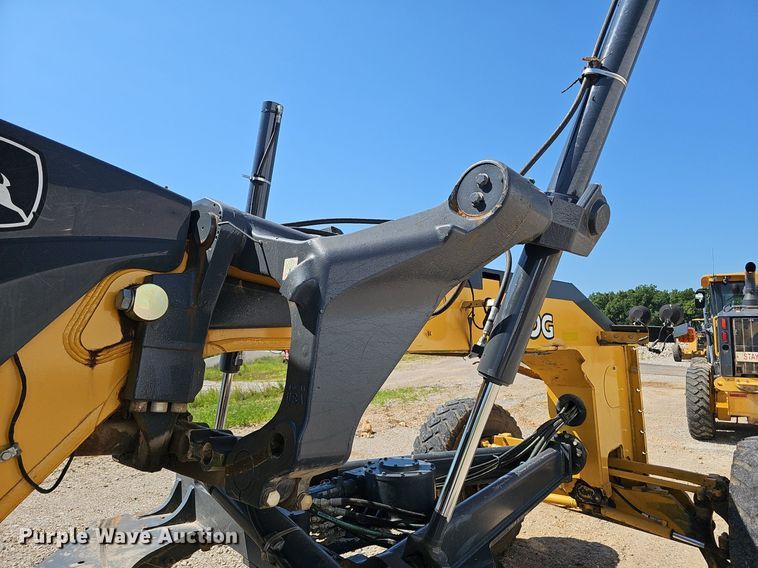 image for item EJ5670 2014 John Deere  770G motor grader