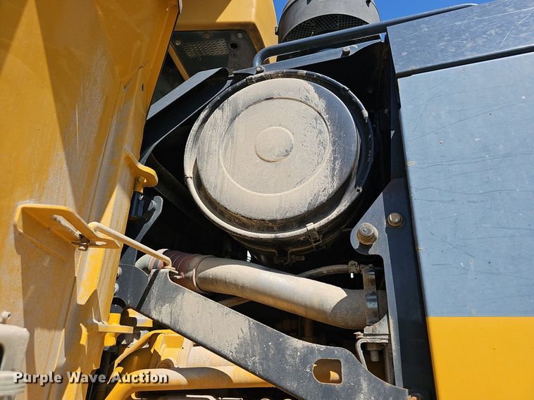 image for item EJ5670 2014 John Deere  770G motor grader