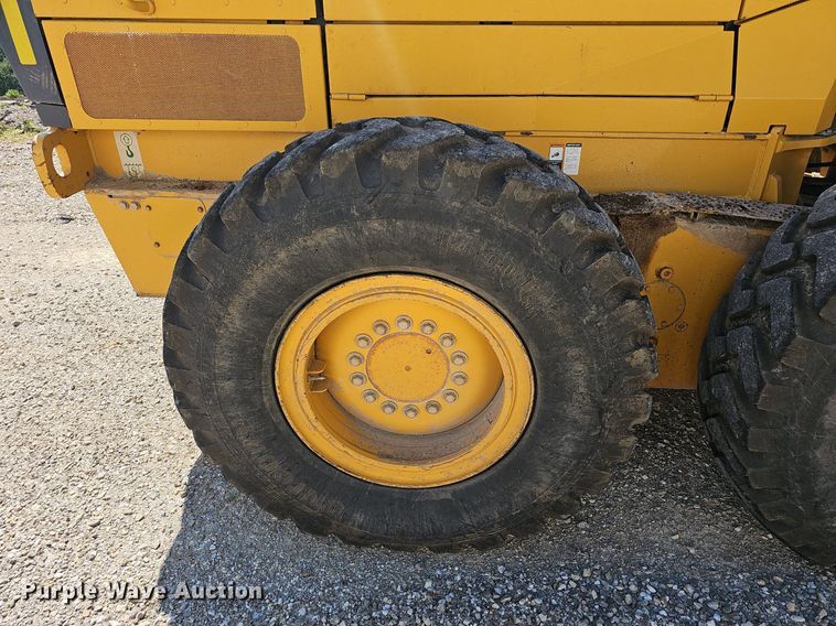 image for item EJ5670 2014 John Deere  770G motor grader