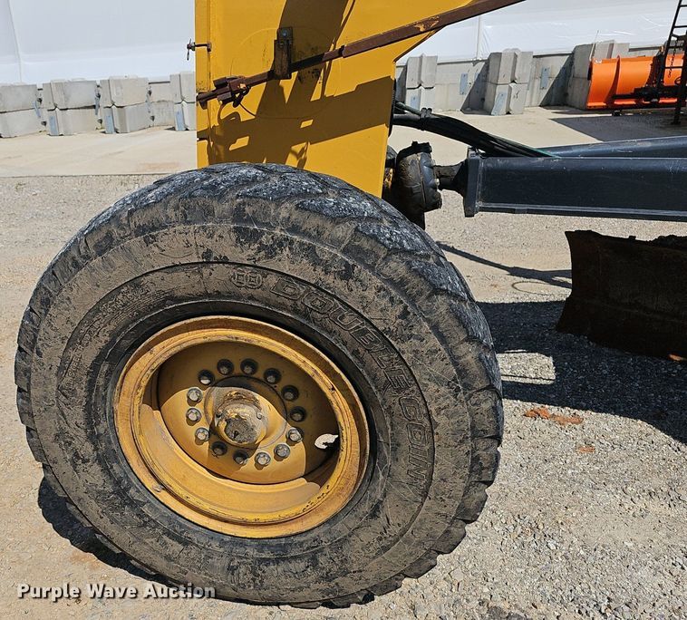 image for item EJ5670 2014 John Deere  770G motor grader