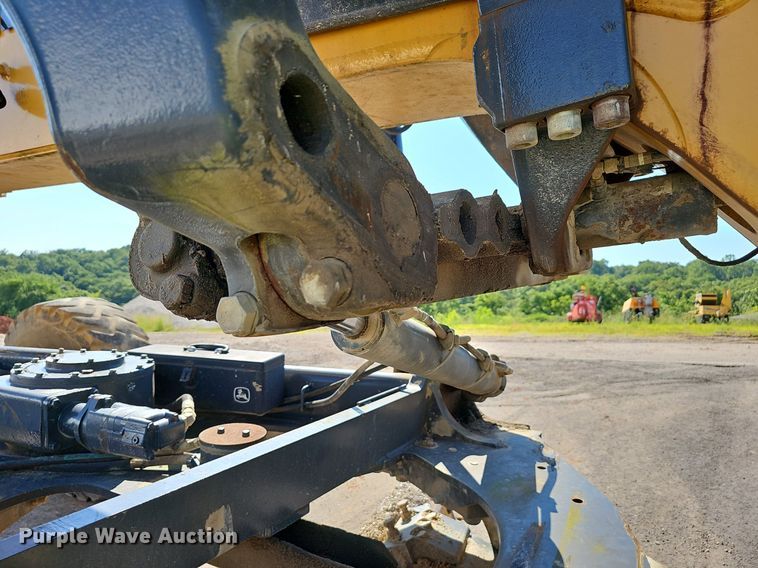 image for item EJ5671 2012 John Deere 770G motor grader