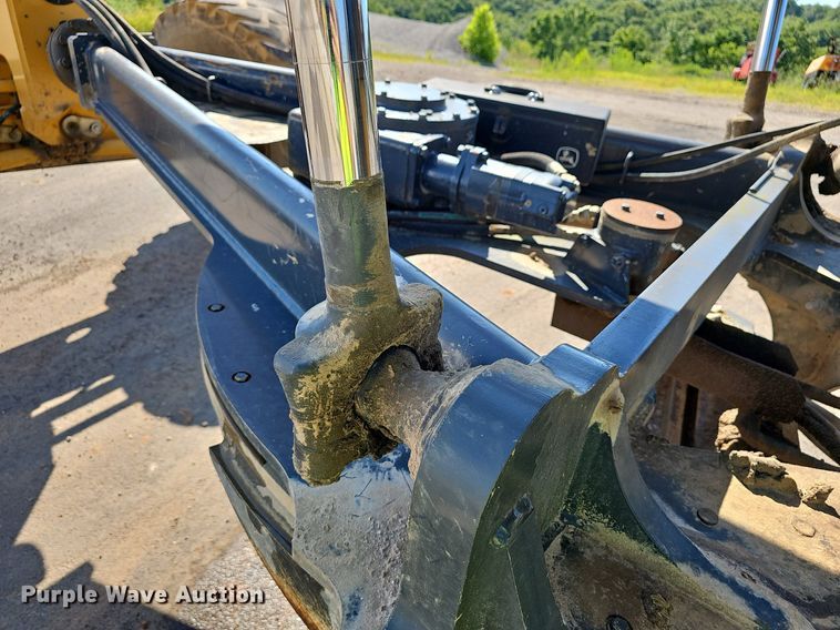 image for item EJ5671 2012 John Deere 770G motor grader