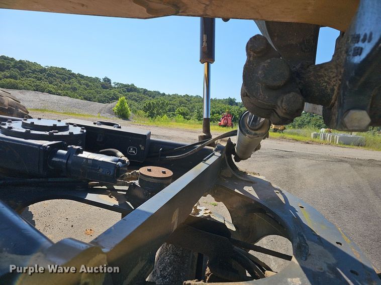 image for item EJ5671 2012 John Deere 770G motor grader