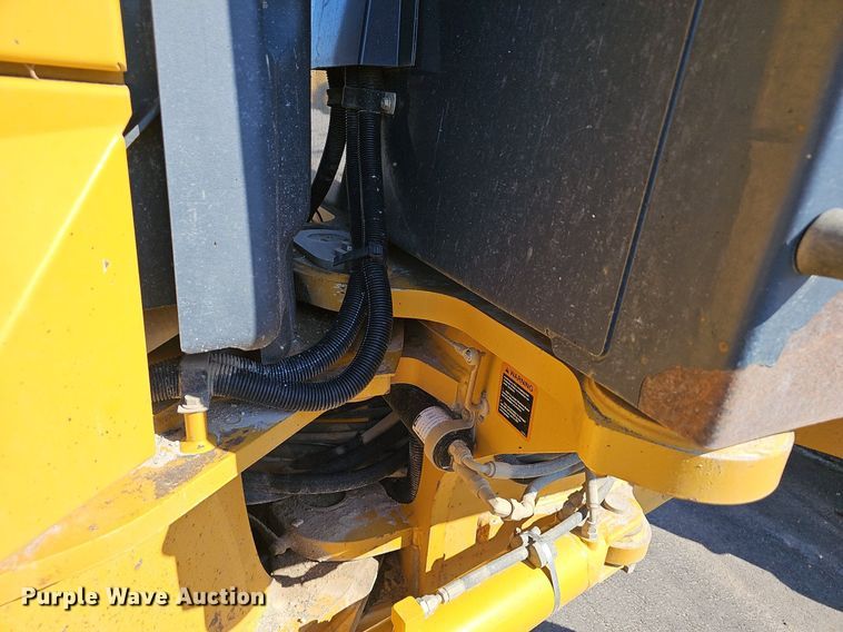 image for item EJ5671 2012 John Deere 770G motor grader