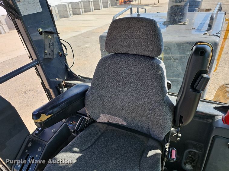 image for item EJ5671 2012 John Deere 770G motor grader