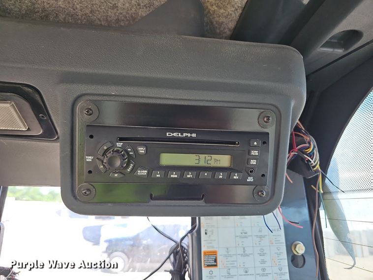 image for item EJ5671 2012 John Deere 770G motor grader