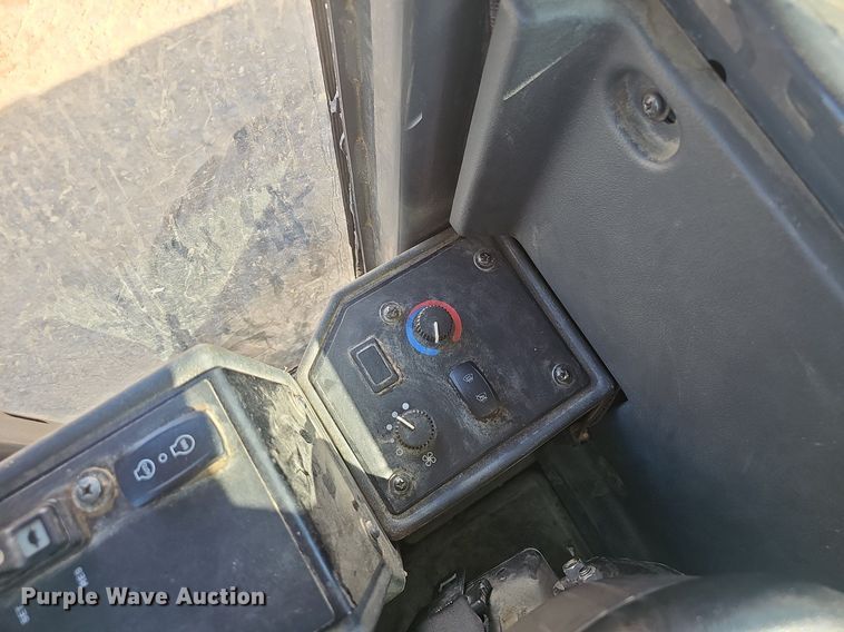 image for item EJ5671 2012 John Deere 770G motor grader