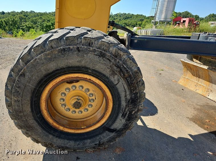 image for item EJ5671 2012 John Deere 770G motor grader